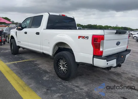 2017 Ford F-250 Xl z USA, uszkodzony, nr VIN 1FT7W2BT3HEB74191